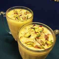 A picture of Mango Nuts Smoothie.