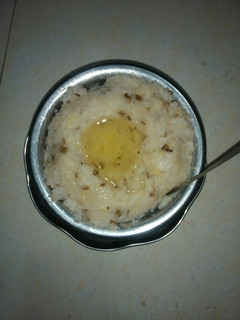 મગ ની દાળ ની ખીચડી (Mag ni daal ni khichdi Recipe in gujrati) રેસીપી મુખ્ય ફોટો