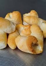 Una foto de CUERNITOS DE GRASA (Pan con grasa)