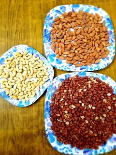 रोस्टेड ड्राई फ्रूटस (Roasted dry fruits recipe in hindi) रेसिपी मुख्य फोटो