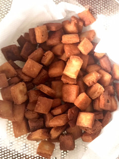 A picture of Maida biscuit or diamond cuts biscuit.