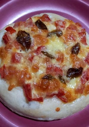 A picture of Pizza Margherita.