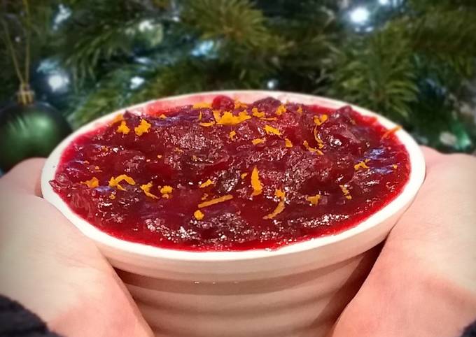 How to Make Quick Cranberry Sauce