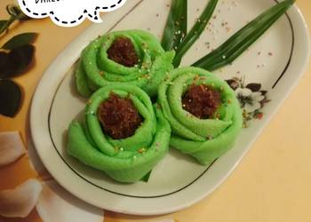 Resep Terbaik DARLUNG (Dadar Gulung Bunga) Mantul Banget