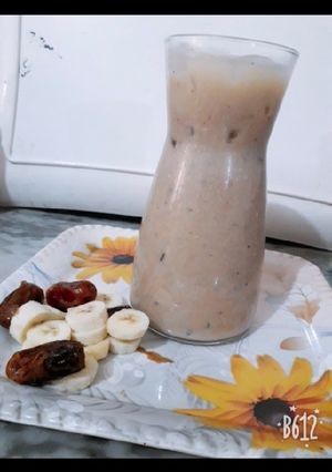 A picture of 🍌 Banana & date milkshake.