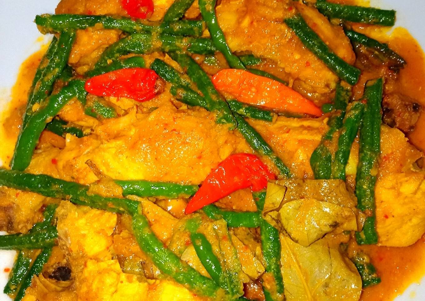 Ayam Bumbu Kemiri mix Kacang Panjang