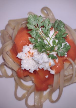 Una foto de Pasta con salsa de tomate
