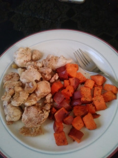 A picture of Anita's Healthy Lunch Chicken Nuggets & Roasted Yams🍠.