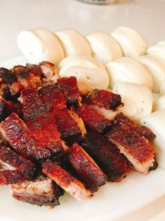 Hình của món Heo quay bánh bao nhà làm 🐽.