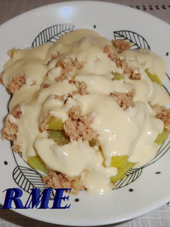 Una foto de Patatas con atún y salsa mahonesa