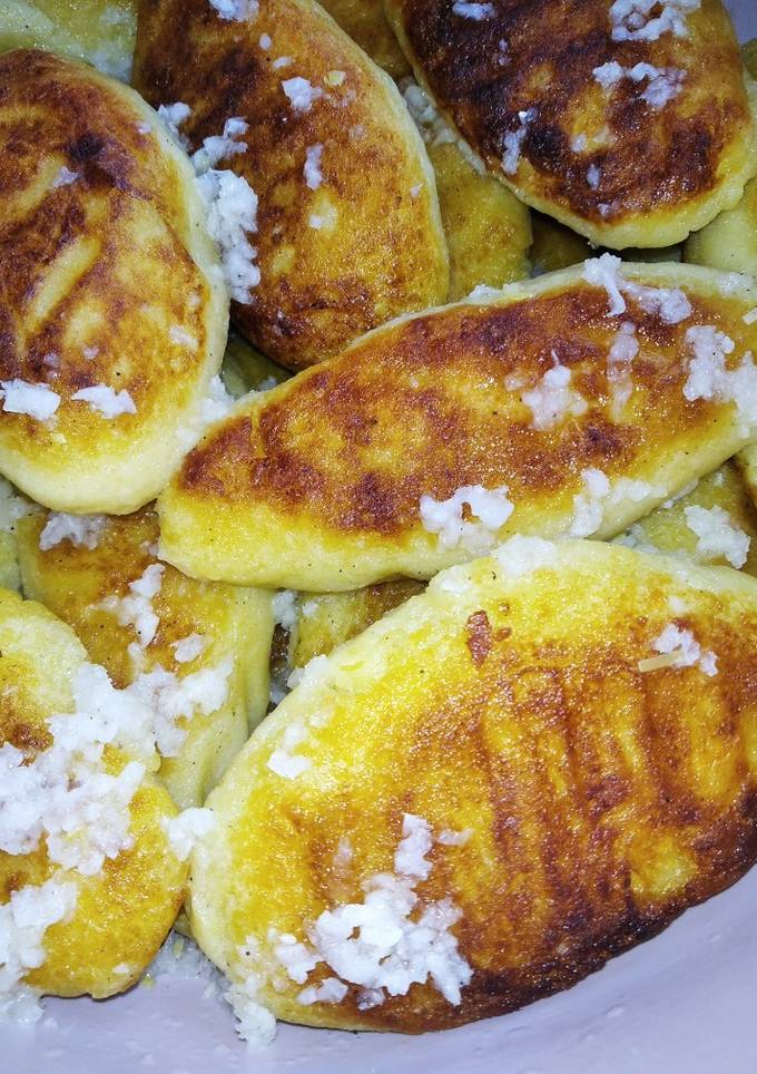 Смажені палюшки (пиріжки з картоплі)