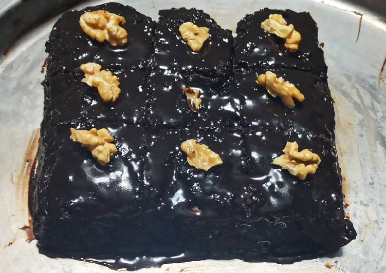 Easiest Way to Prepare Super Quick Homemade Wheat walnut Brownie