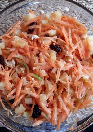A picture of Carrot/ pineapple salad#weeklyjikonichallange#.