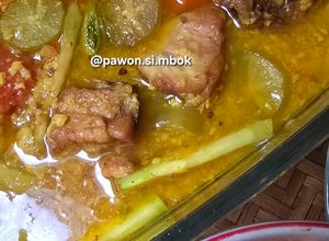 Foto resep Asam ayam kuah kuning pedas seger ala @pawon.si.mbok
