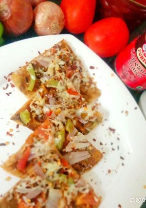 A picture of Paratha Pizza.
