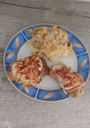 2051. Töltelékkel sajttal sonkával töltött karaj😋 recept fotója