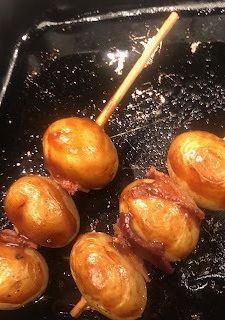Una foto de Brochetas de papitas