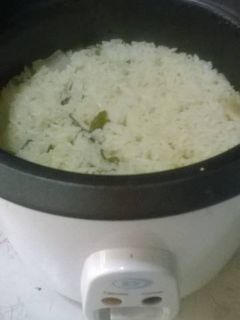 Una foto de Arroz blanco en olla arrocera