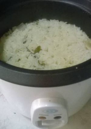 Una foto de Arroz blanco en olla arrocera
