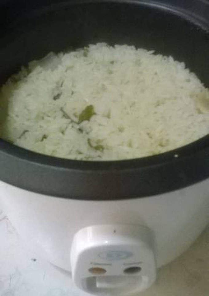 Una foto de Arroz blanco en olla arrocera