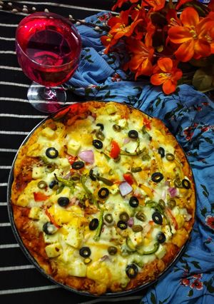 A picture of Cheese Burst Veg Pizza.