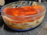 Pavê de Banana com calda de Goiabada