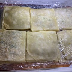 A picture of Chicken box patties.