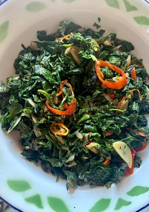 Foto resep Tumis daun singkong pedas