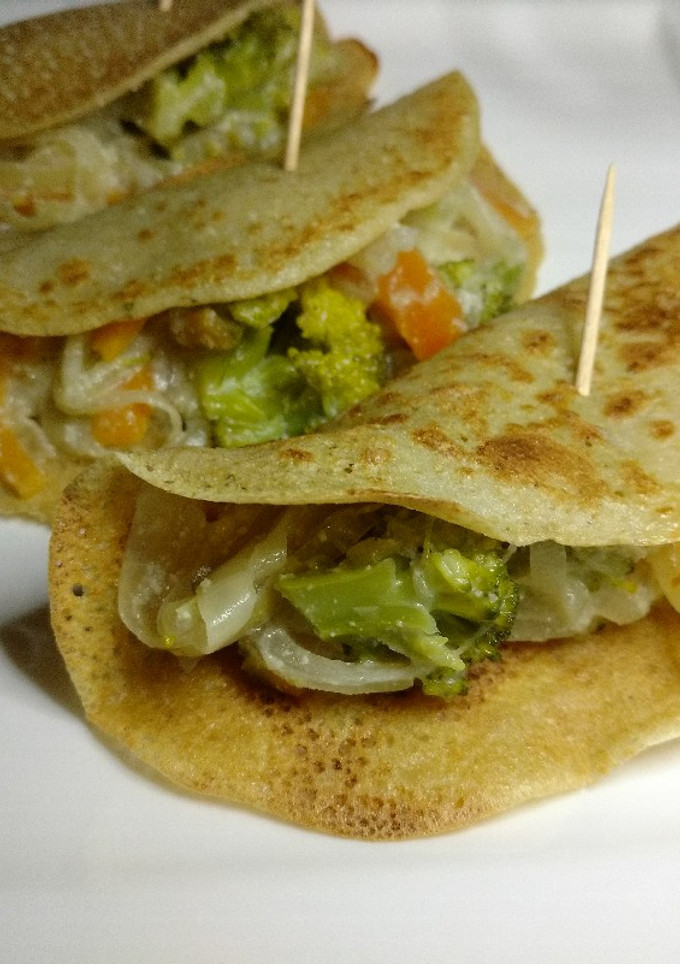 Una foto de Crepes con vegetales