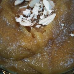 A picture of Besan halwa.