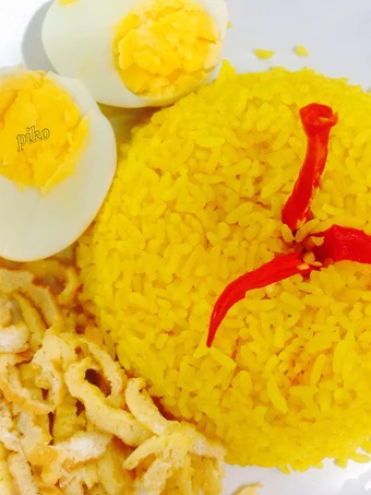 Langkah Mudah untuk Menyiapkan Resep  Nasi Kuning Magicom Praktis untuk Pemula yang Enak Banget, Menggugah Selera