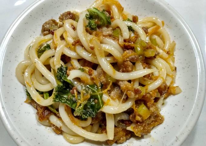 Udon with larb-style pork