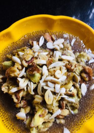 A picture of Gondhoraj pudding.