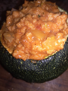 Una foto de Calabacín relleno de proteína de guisantes
