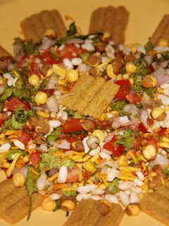 चटपटी भेल (Chatpati bhel recipe in hindi) रेसिपी मुख्य फोटो