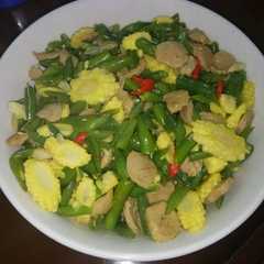 A picture of Tumis buncis jagung bakso.