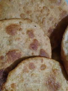 आलू की कचौड़ी (aloo ki sabzi recipe in Hindi) रेसिपी मुख्य फोटो