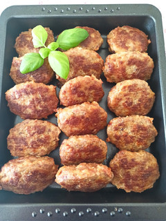 Tepsiben sült, fűszeres, húscipó recept fotója