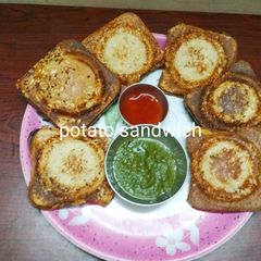 A picture of Potato sandwich.