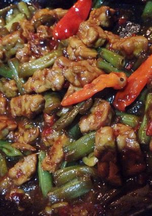 Foto resep Tumis kacang panjang tempe pedess