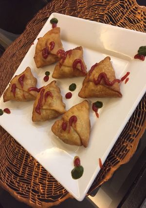A picture of Moong daal ke samose.