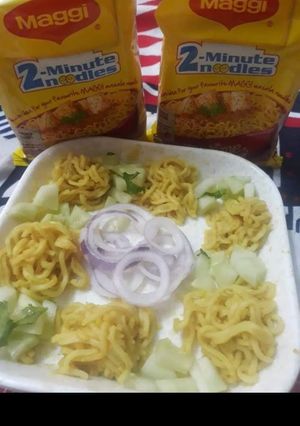 मैगी (maggi recipe in Hindi) रेसिपी मुख्य फोटो