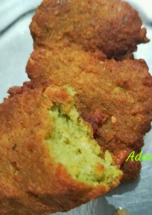 A picture of Chana dal cutlets.