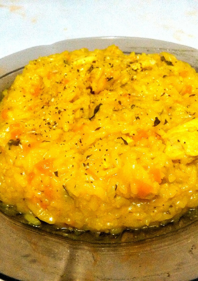 Una foto de Risotto de arroz con pollo