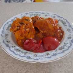 A picture of خورشت گوجه بادنجان با مرغ.