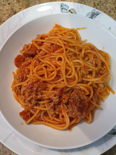 Una foto de Espaguetis con carne