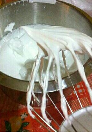 Una foto de Merengue suizo - Pierre Jesus Valdivia ®