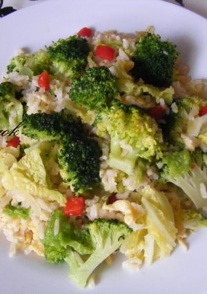Aromás -zöldséges barnarizs recept fotója