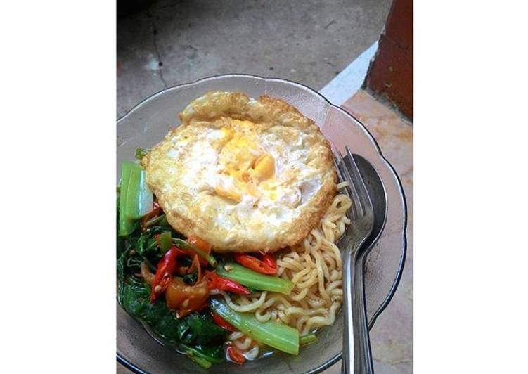 Cara Memasak indomie rebus ala kosan Yang Enak