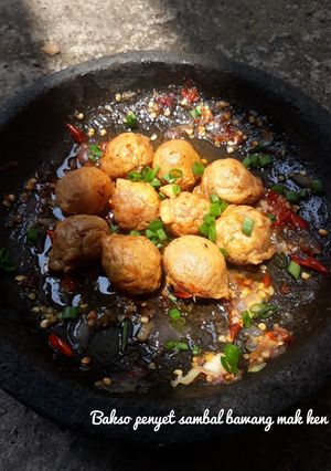 Foto resep Bakso penyet sambal bawang